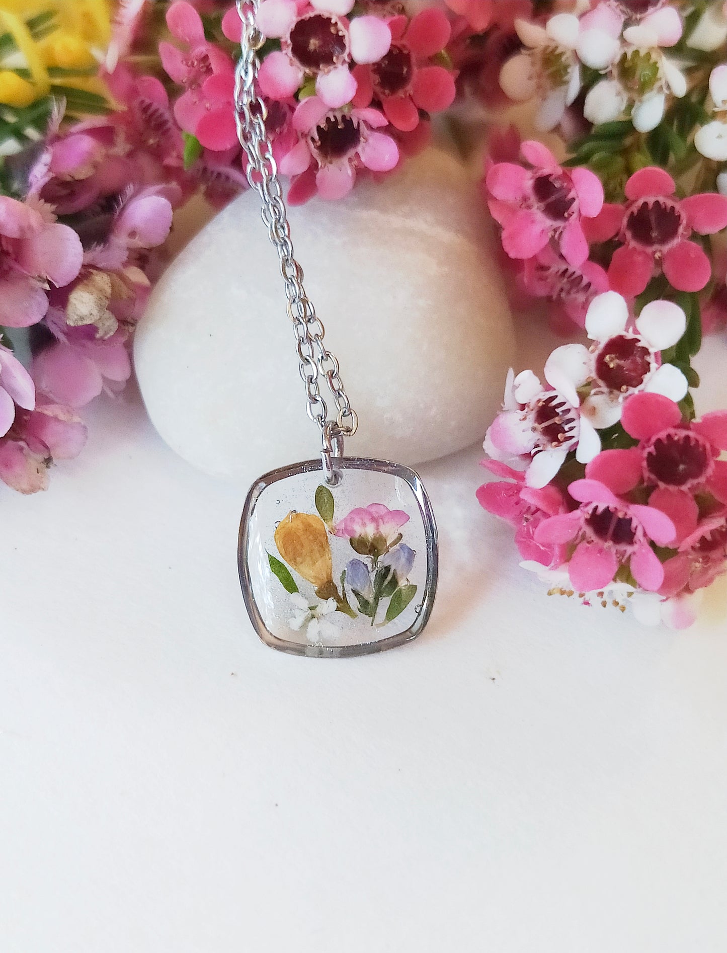 Square small necklace