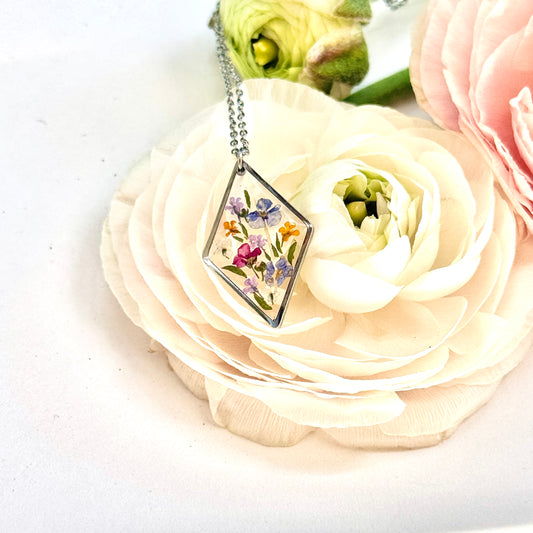 Wildflower Diamond Necklace silver