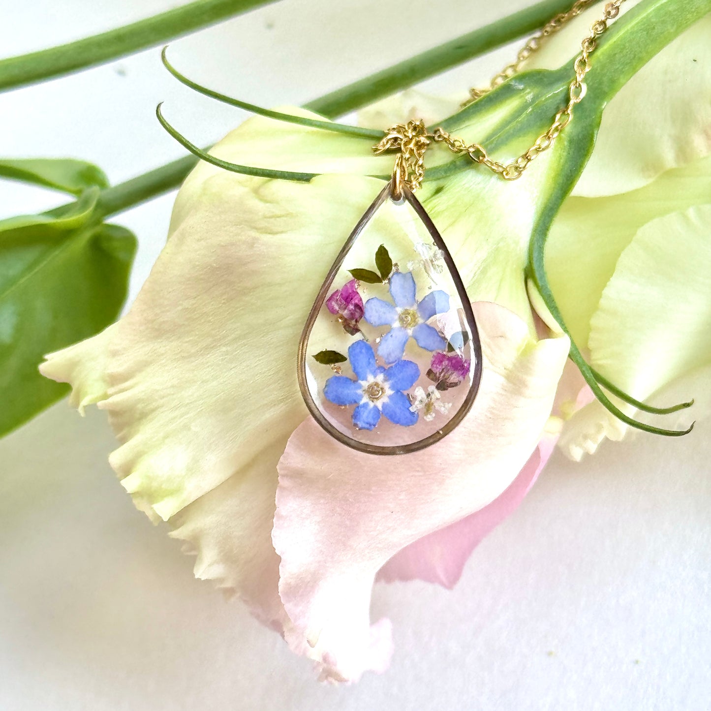 Praiere Necklace