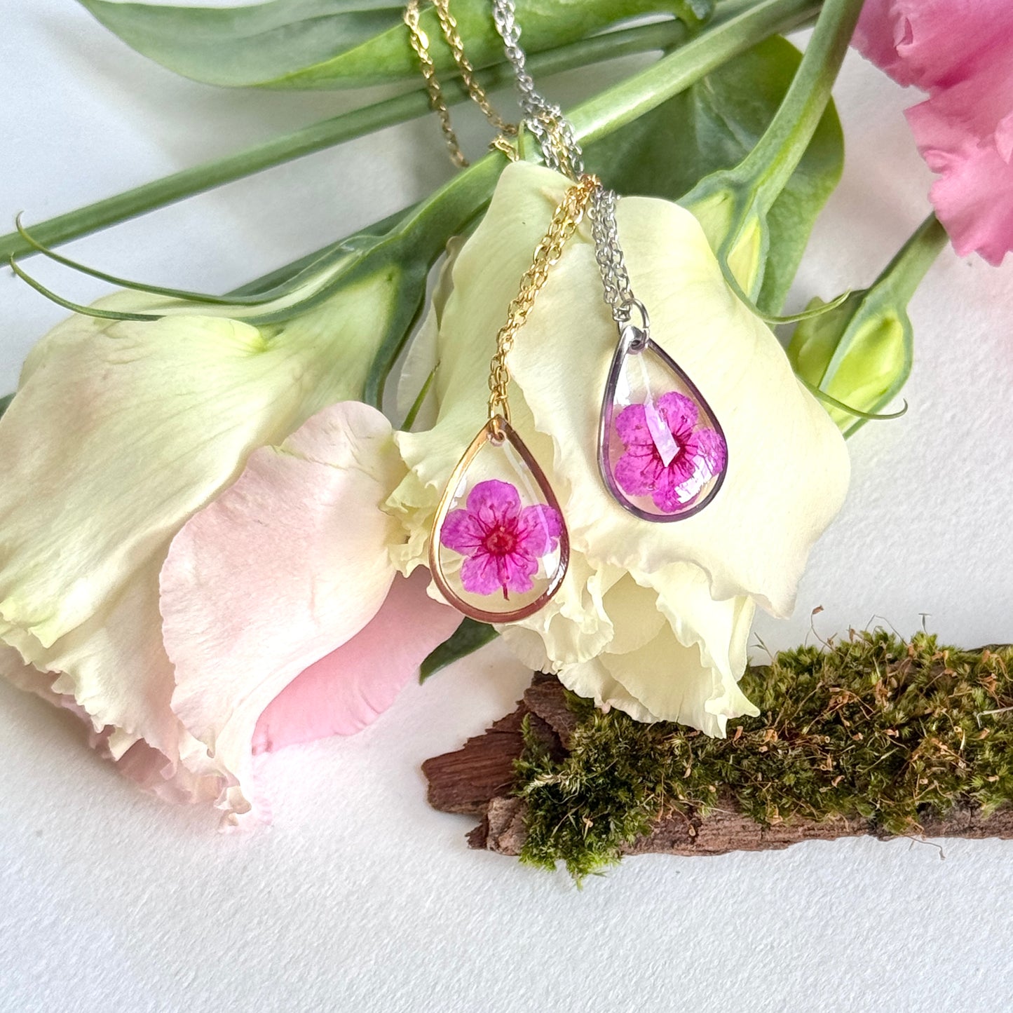 Pink Plum bloosom sml necklace