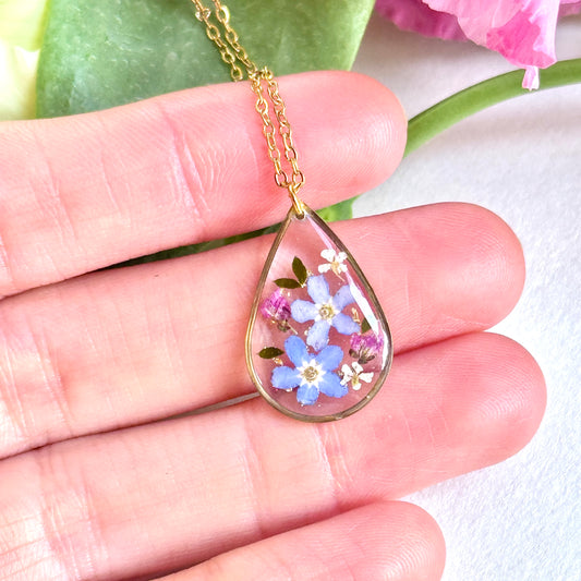 Praiere Necklace