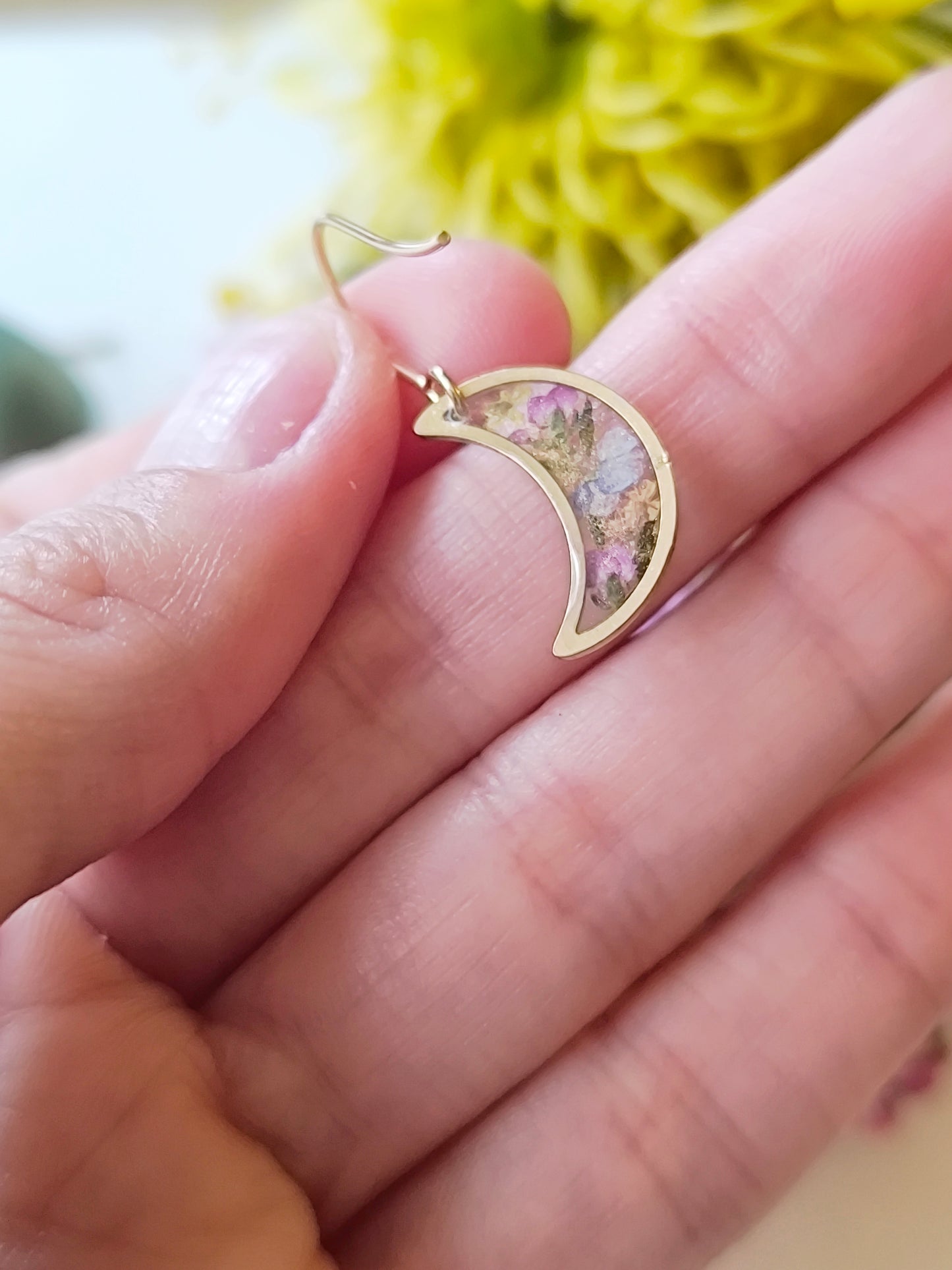 Small Moon earrings  (golden)