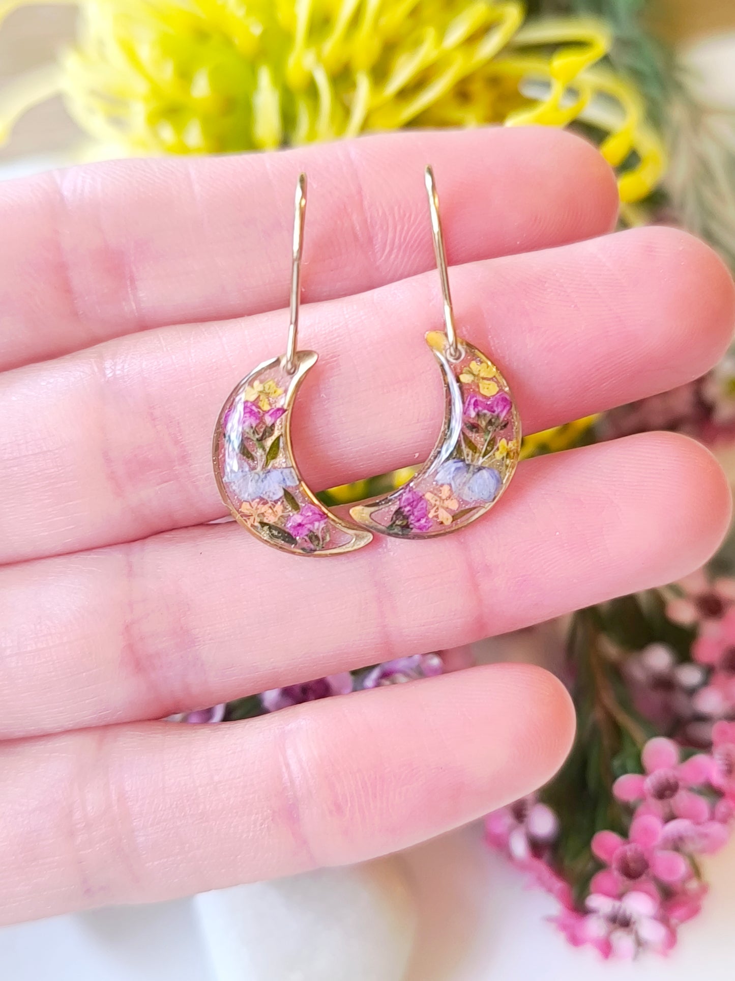 Small Moon earrings  (golden)
