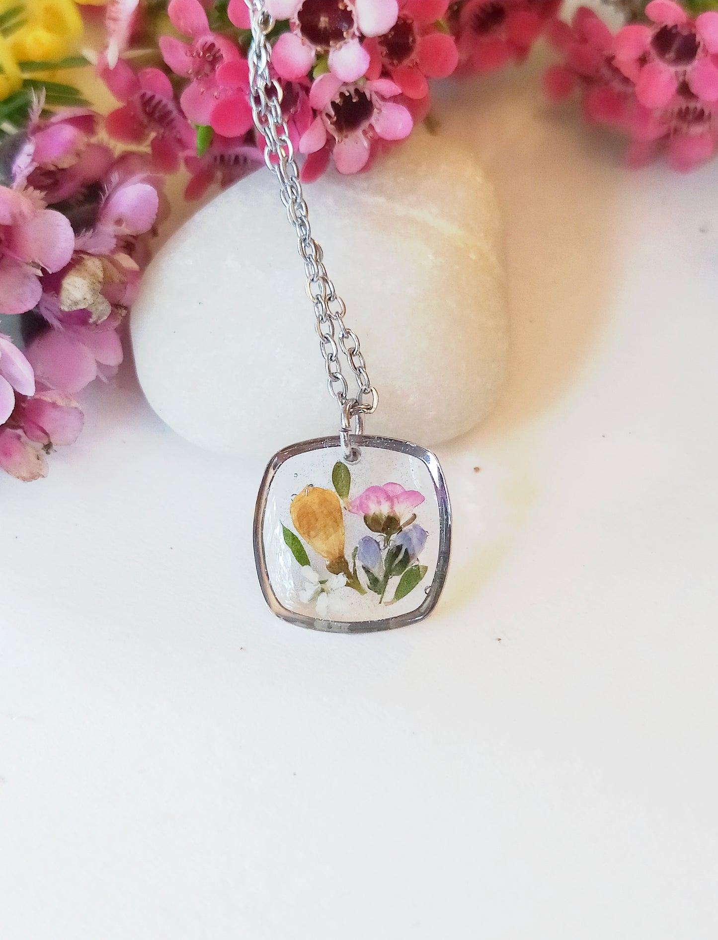 Square small necklace